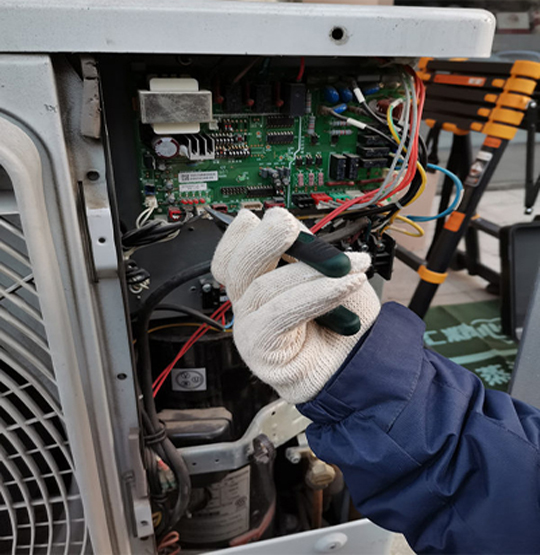  石家庄市维修空调不制热